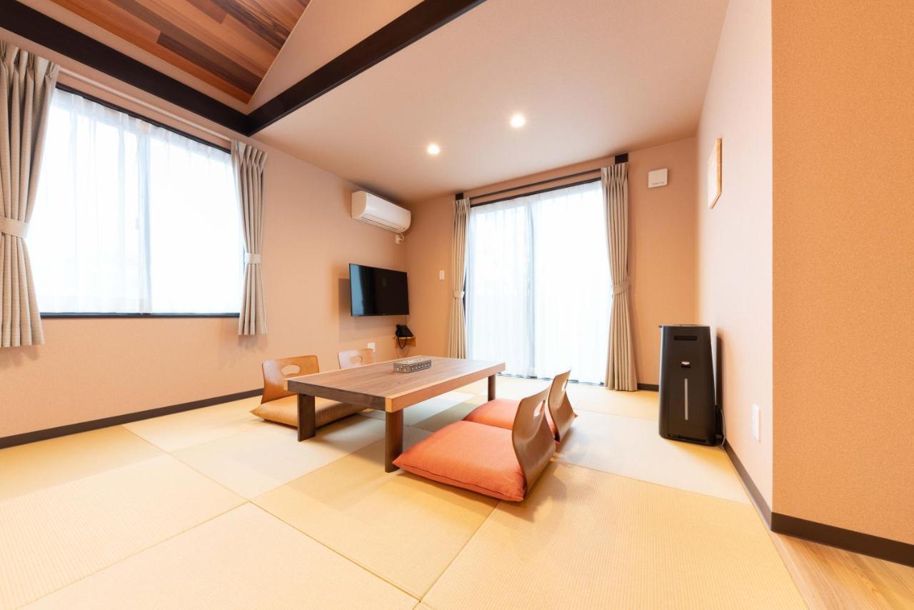 スタジオーネ 箱根強羅 East - Stagione Hakone Gora East Appartement Buitenkant foto