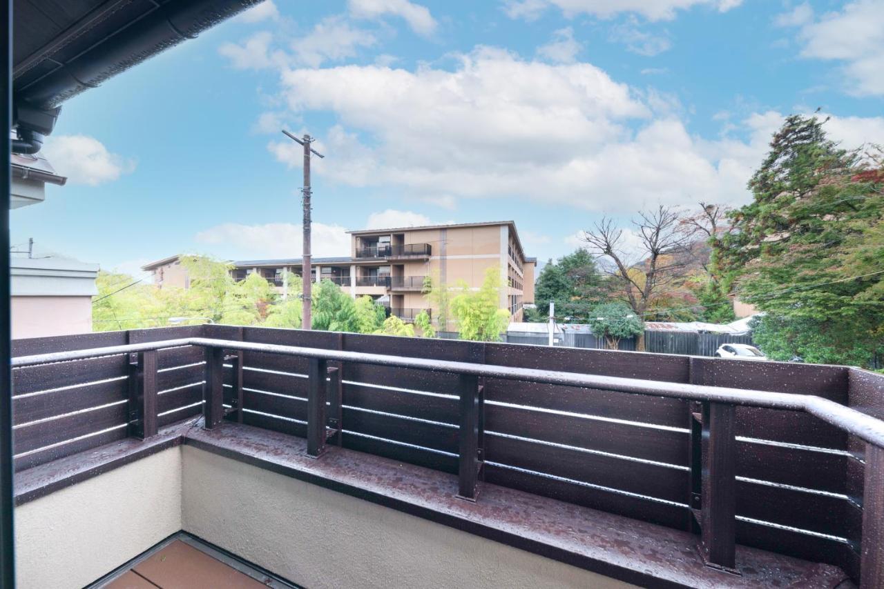 スタジオーネ 箱根強羅 East - Stagione Hakone Gora East Appartement Buitenkant foto
